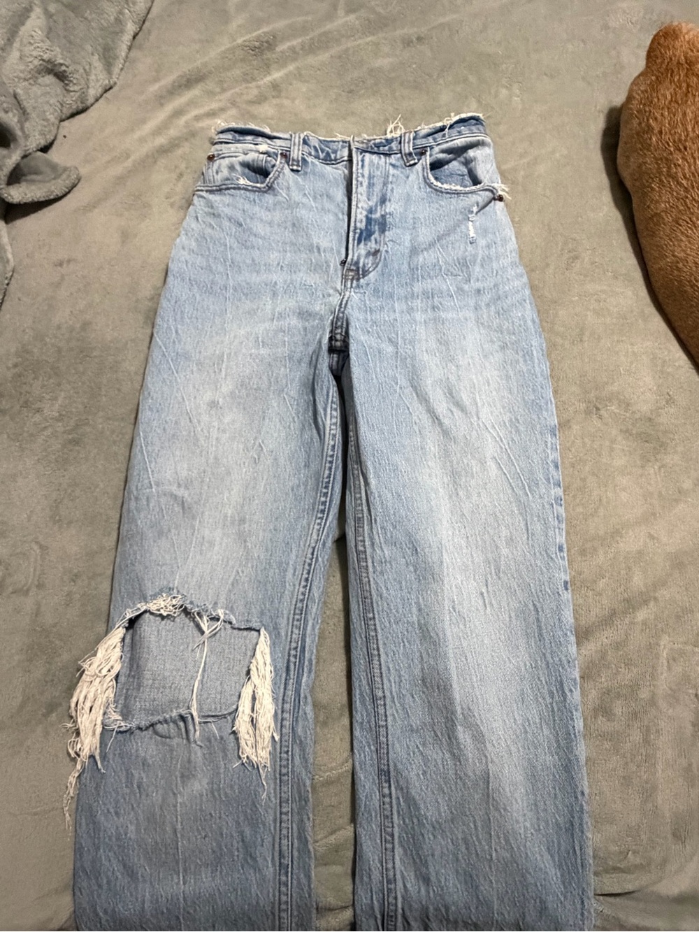 Abercrombie & Fitch Light Blue Boyfriend Jeans with Distressed Knee